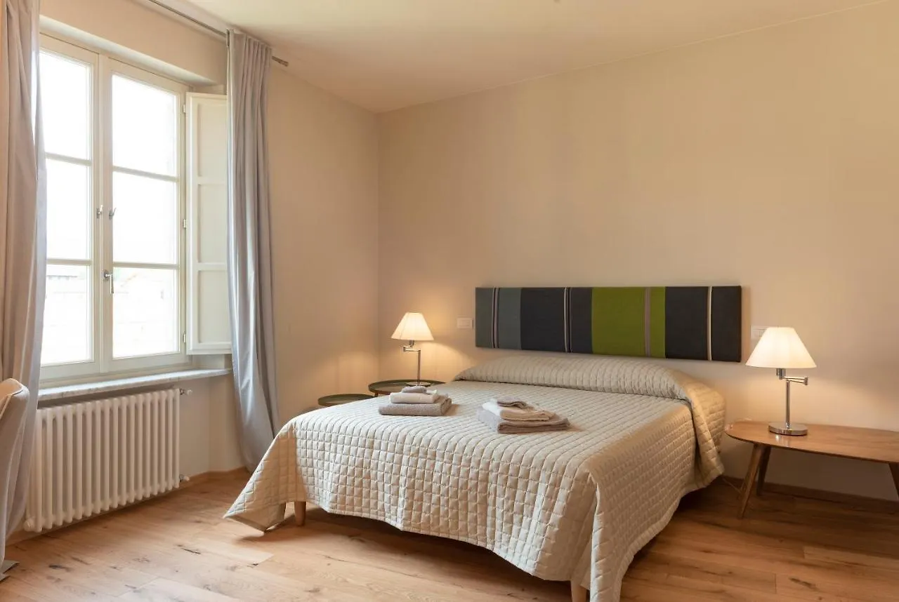 Bed & Breakfast In Lucus Guest House Lucca Italy