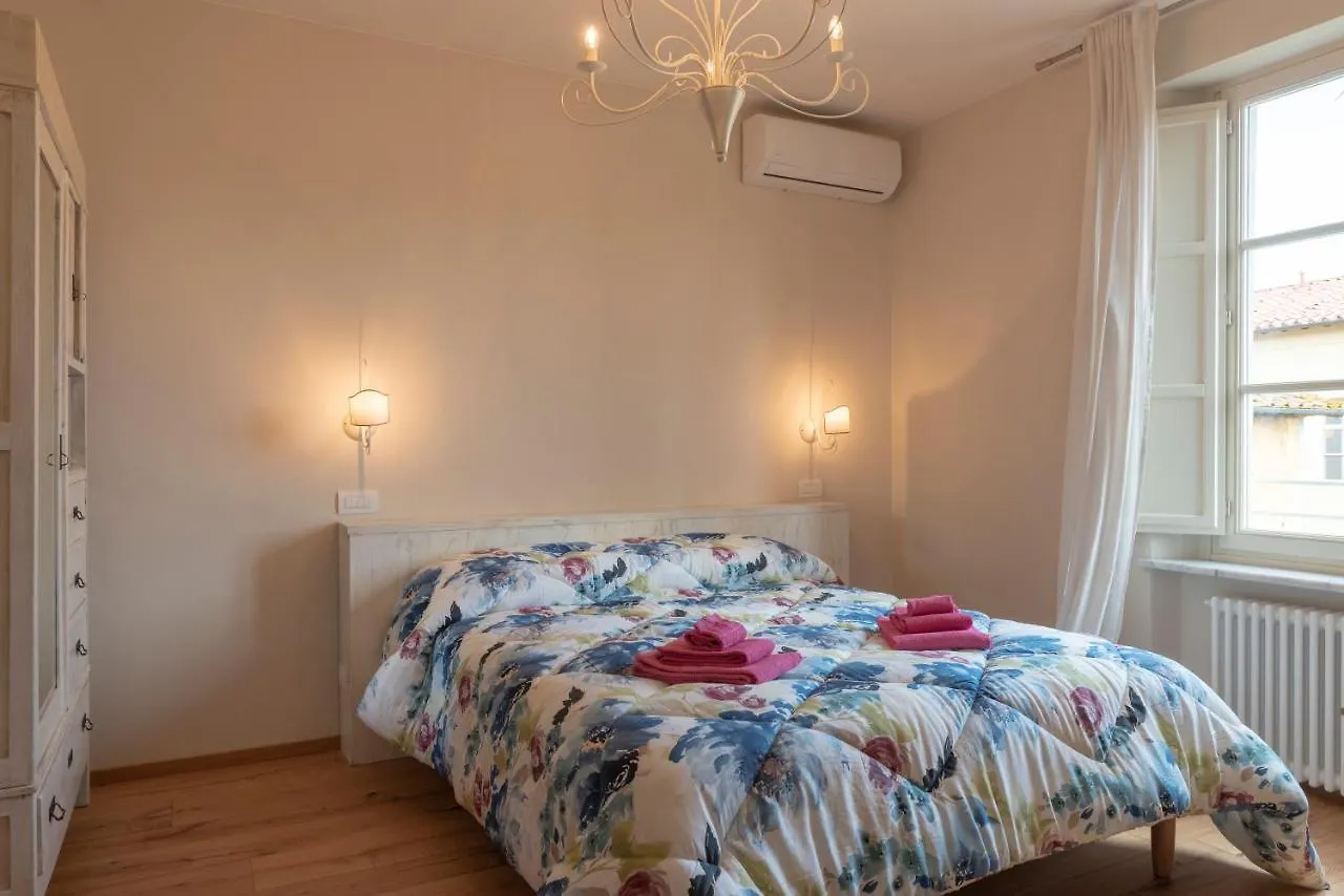 In Lucus Guest House Lucca 0*,