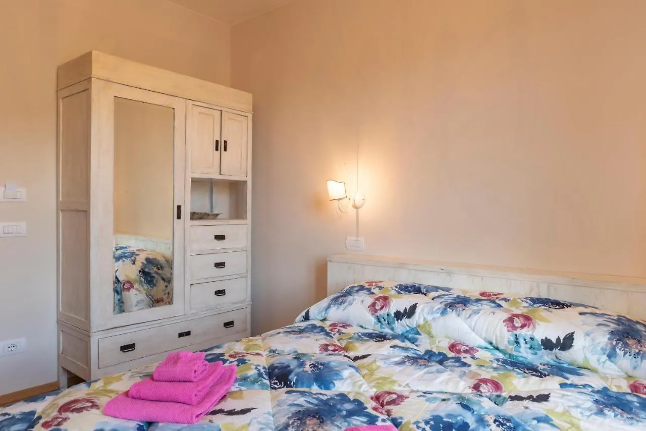 Bed & Breakfast In Lucus Guest House Lucca