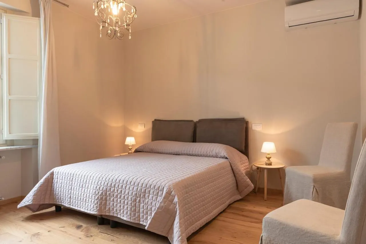 Bed & Breakfast In Lucus Guest House Lucca