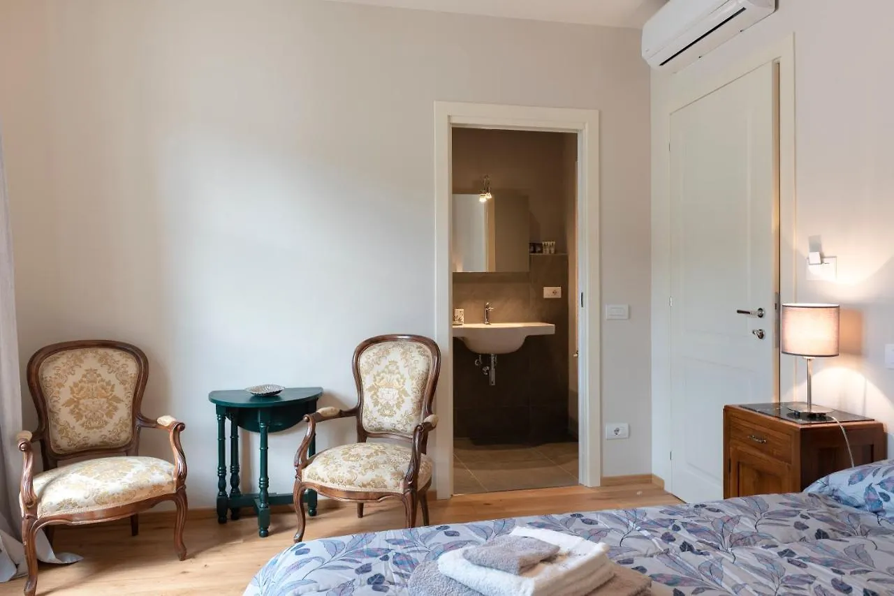 In Lucus Guest House Lucca Italy